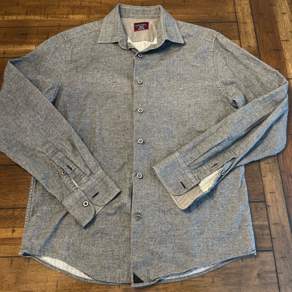 UNTUCKit Slim Fit Button Down Shirt Gray Herringbone Cotton Men’s Medium